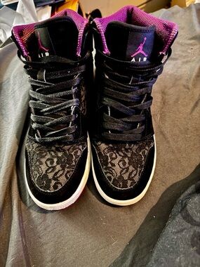 Nike Air Jordan 1 Retro High GS Black Red Plum Floral Lace Sz. 5.5Y